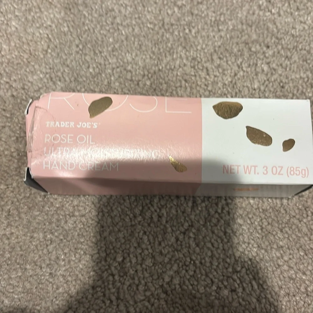 TRADER JOE’S ROSE OIL ULTRA MOISTURIZING HAND CREAM - Picture 2 of 3
